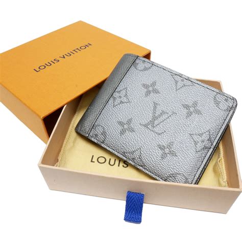 louis vuitton taiga men's billfold|Products by Louis Vuitton: Multiple Wallet.